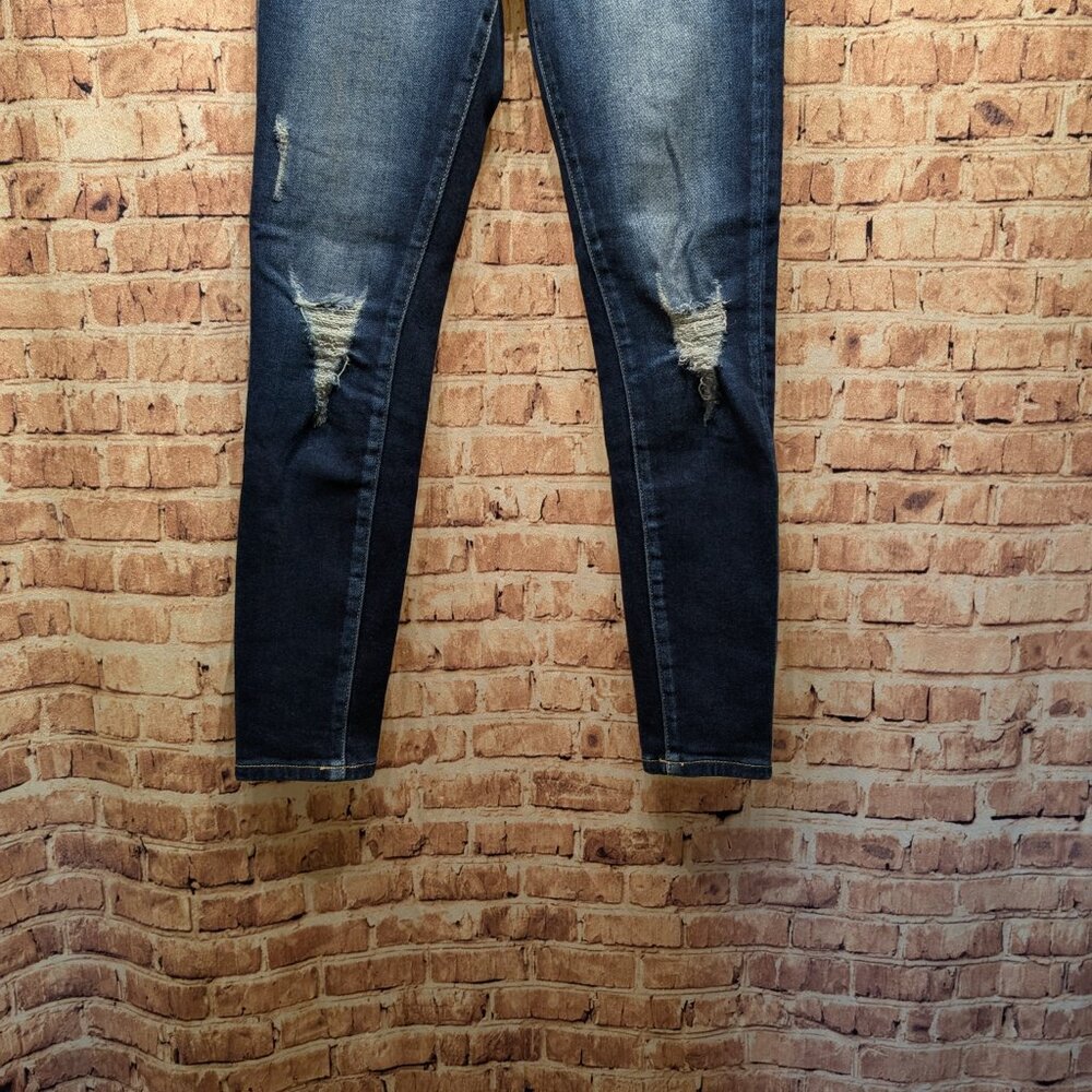 KanCan Jean High Rise Ripped Cropped Size 24 - Picture 2 of 15